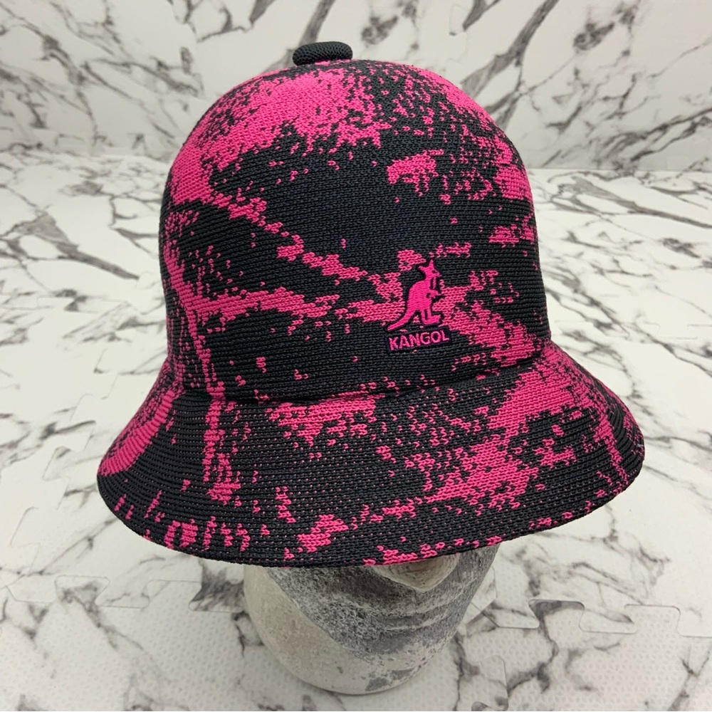 Kangol Airbrush Black | Hot Pink Bucket Hat